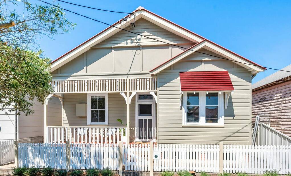 LaneCampos Property's auction of a three-bedroom home at 11 Gulliver Street also drew 10 registered bidders. It sold for $967,000. Picture supplied