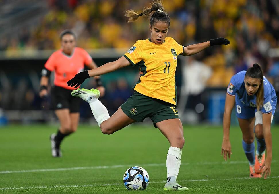 Australia's Mary Fowler prepares to fire a shot towards goals against France at Suncorp Stadium on Saturday. Picture - Getty Images
