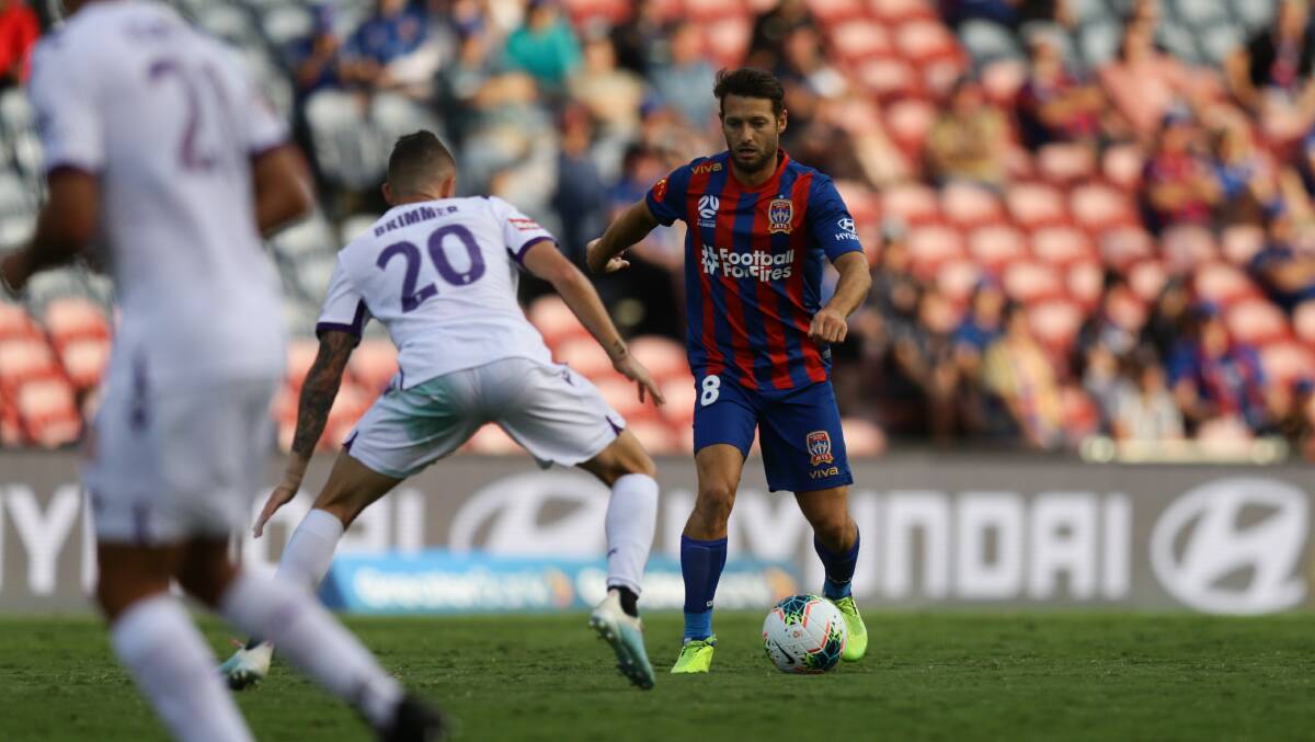 QUALITY CONTROL: Irish import Wes Hoolahan has recovered from injury and is starting to show Newcastle Jets fans his class. Picture: Jonathan Carroll