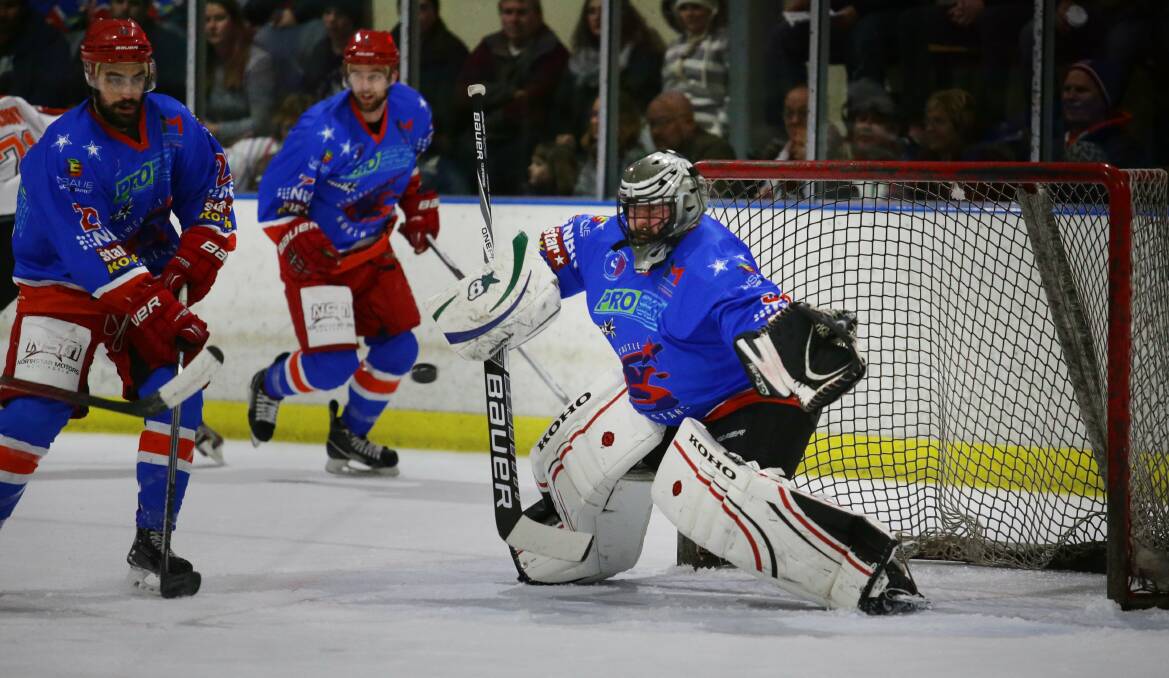 ICE COOL: Dayne Davis made three saves as the Newcastle Northstars beat the Melbourne Mustangs in a shoot out on Saturday. Picture: Peter Stoop