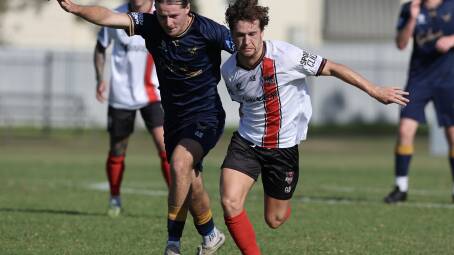 Edgeworth midfielder Seth Clark breaks free from a defender. Picture Sproule Sports Focus