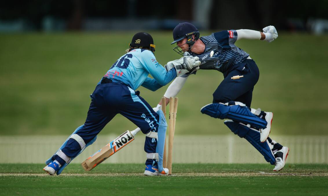 Black Roses (Cardiff-Boolaroo) have qualified for T20 Summer Bash quarter-finals after beating Sabres (City) on Tuesday night. Picture by Marina Neil