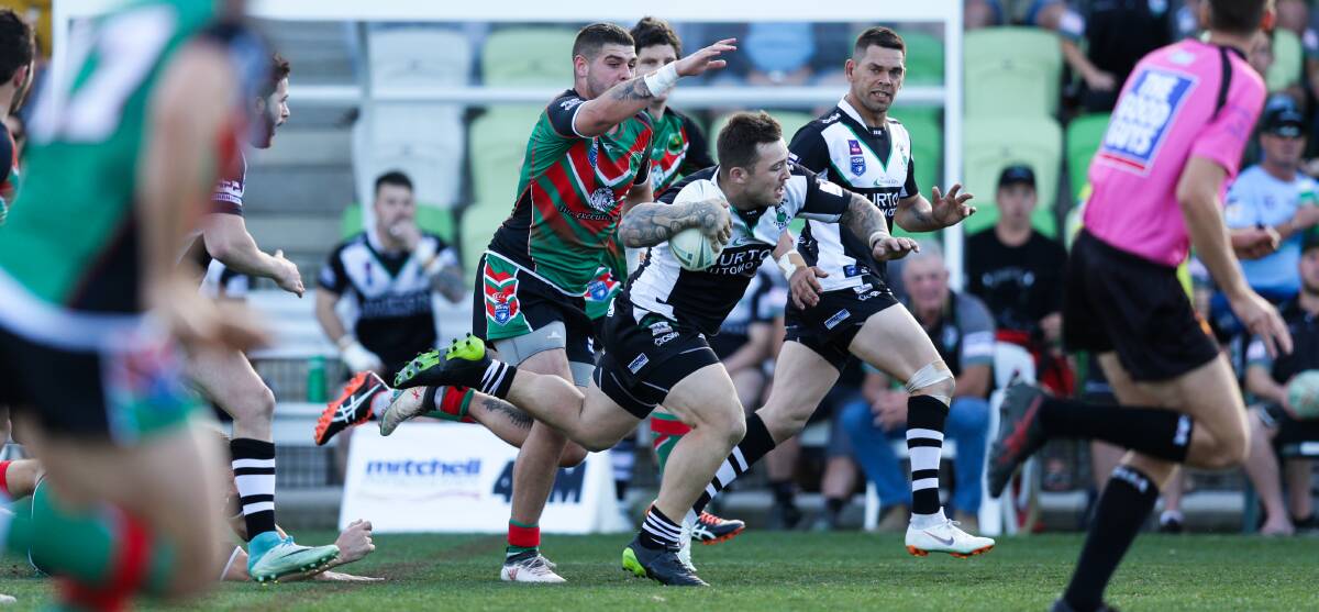 RUN: Tylar Carter makes a break for the Pickers on Saturday. Picture: Jonathan Carroll