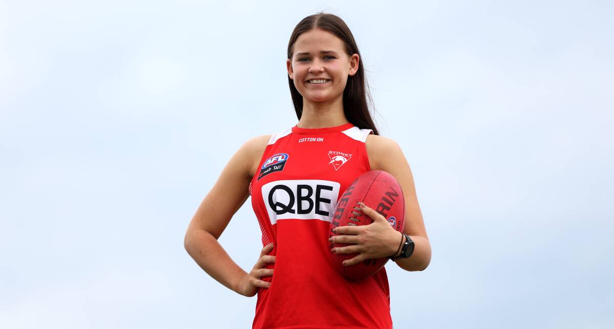 Newcastle's Holly Cooper will be back in town this weekend with the Sydney Swans for an AFLW training camp. Picture by Peter Lorimer