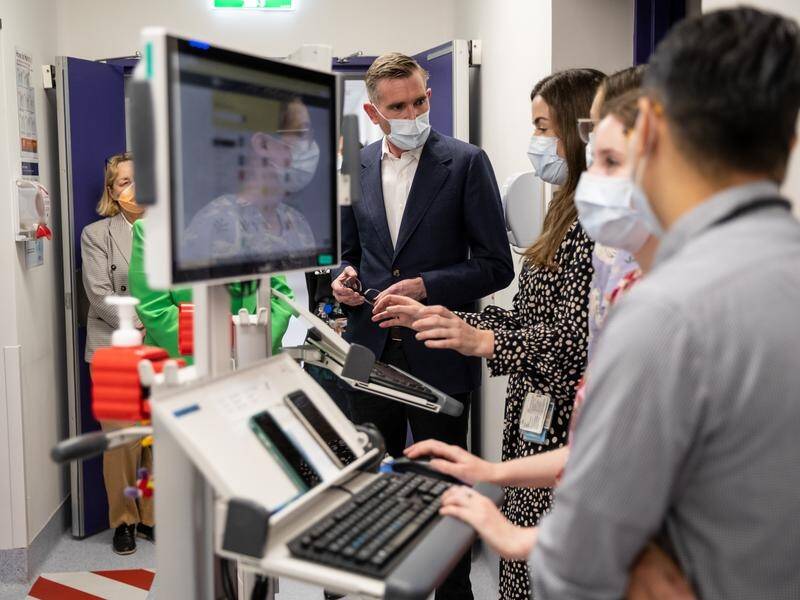 A program will see student doctors placed in hospitals to ease staff issues, says Dominic Perrottet. (Edwina Pickles/AAP PHOTOS)
