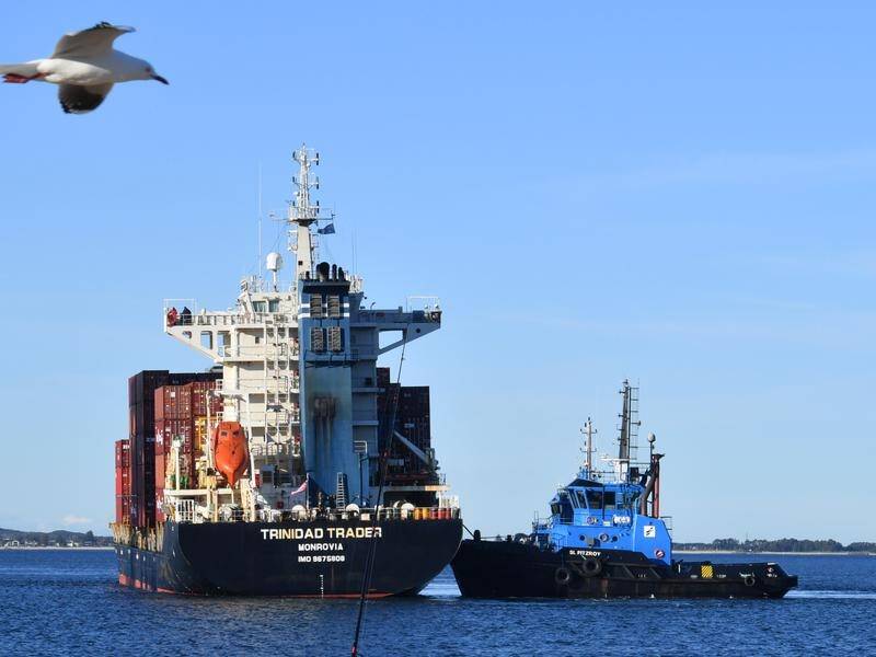 Tugboat operator Svitzer has suspended plans to lock out more than 580 workers across 17 ports. (Mick Tsikas/AAP PHOTOS)