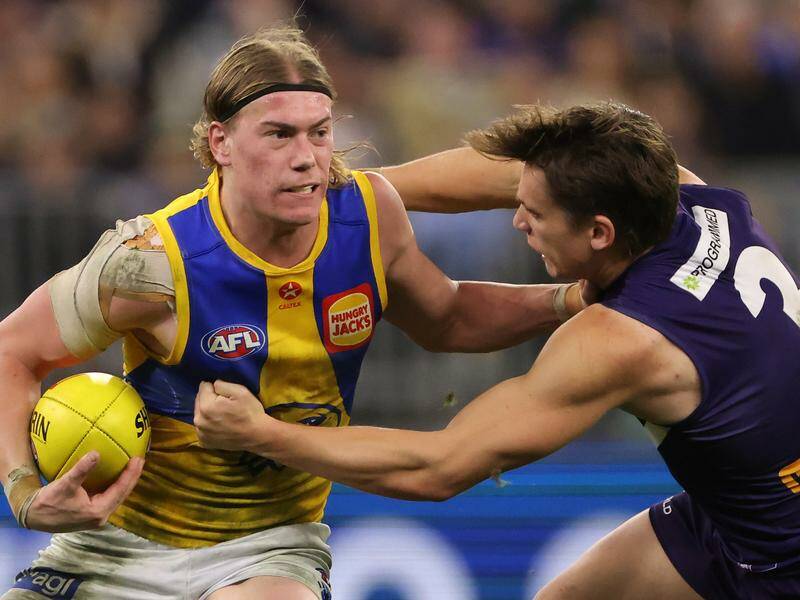 Teenage star Harley Reid has been praised by Eagles teammates after the attention Freo threw at him. Photo: Richard Wainwright/AAP PHOTOS
