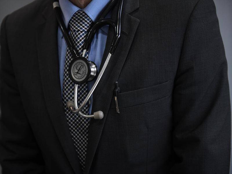 Doctors are abandoning the NSW health system, and attracted by better conditions in other states. (Julian Smith/AAP PHOTOS)