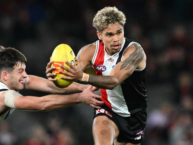St Kilda's Liam Henry will have surgery on an injured knee and will miss the rest of the AFL season. Photo: Joel Carrett/AAP PHOTOS