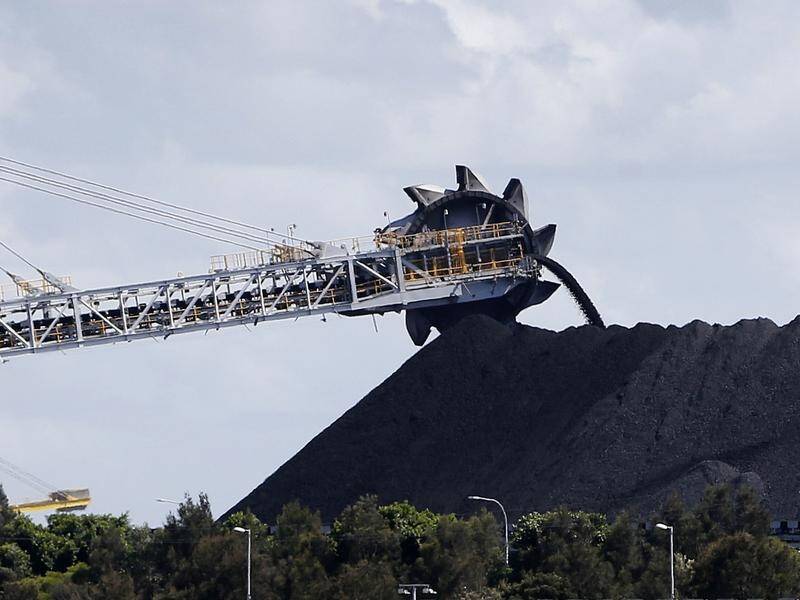 A bid to extend Hunter Valley Operations would produce millions of extra tonnes of coal for export. (Darren Pateman/AAP PHOTOS)
