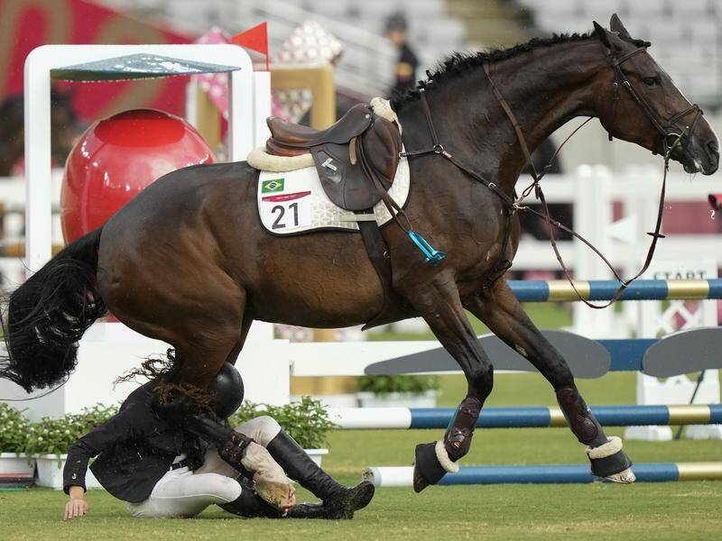 Modern pentathlon federations have voted to replace horse riding with obstacle courses. (AP PHOTO)