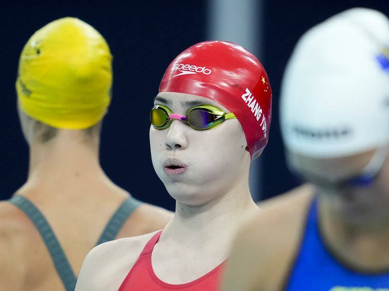 China's Zhang Yufei prepares for a 100m butterfly heat the 2024 Paris Olympics. Photo: AP PHOTO