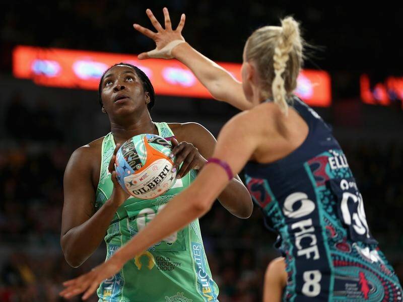 Jhaniele Fowler-Nembhard hit 60 goals in the West Coast Fever's tight win over the Melbourne Vixens. (Rob Prezioso/AAP PHOTOS)