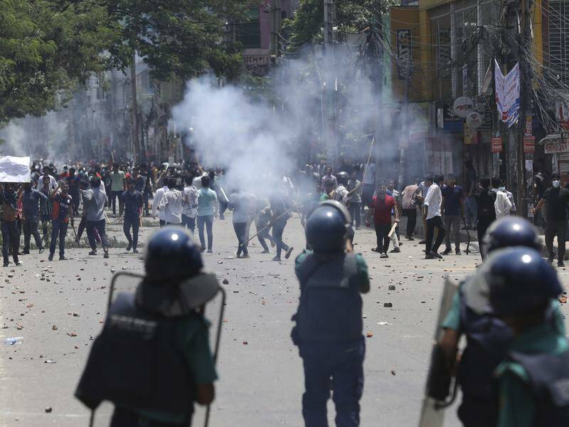 More than 100 died when students protesting job quotas clashed with Bangladesh police. Photo: AP PHOTO