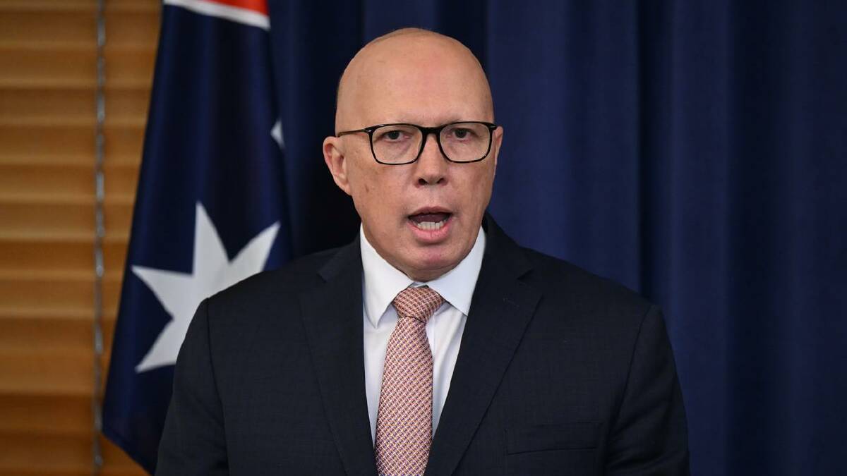 Peter Dutton wants the CFMEU deregistered and the construction industry watchdog revived. (Lukas Coch/AAP PHOTOS)