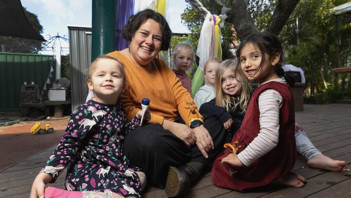 Hamilton Childcare Centre's Bannaua Brown with Summer, Thea, Harvie, Sophie and Jean, with some stick insects. Picture by Marina Neil