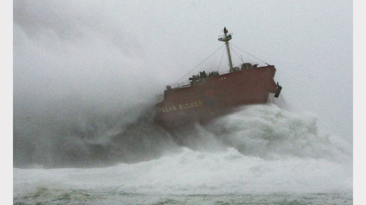 Pasha Bulker in trouble off the Cowrie Hole before it was beached on Nobbys beach. 8th July 2007 pic Darren Pateman 